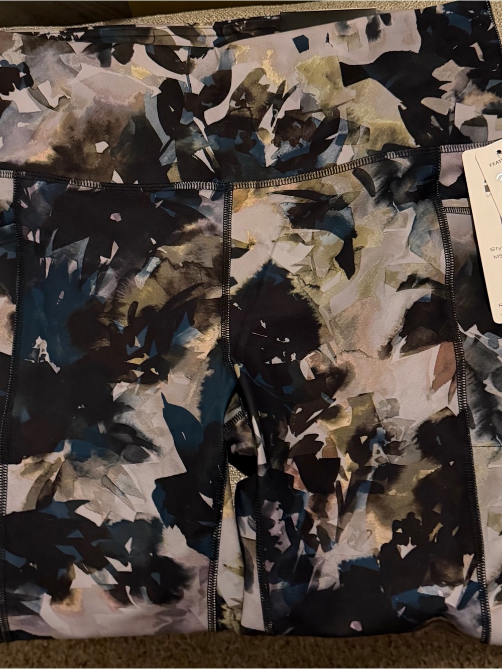 Women Performance Leggings in Multicolor Abstract Print